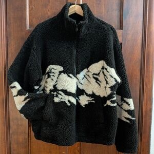 Black Sherpa Zip-Up Jacket with Cream Mountain Graphic